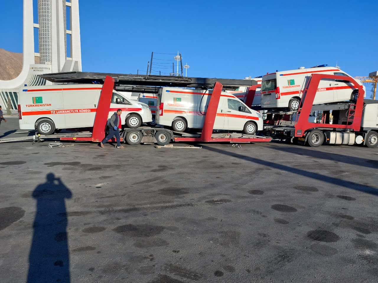 Транспортировка автомобилей на автовозе